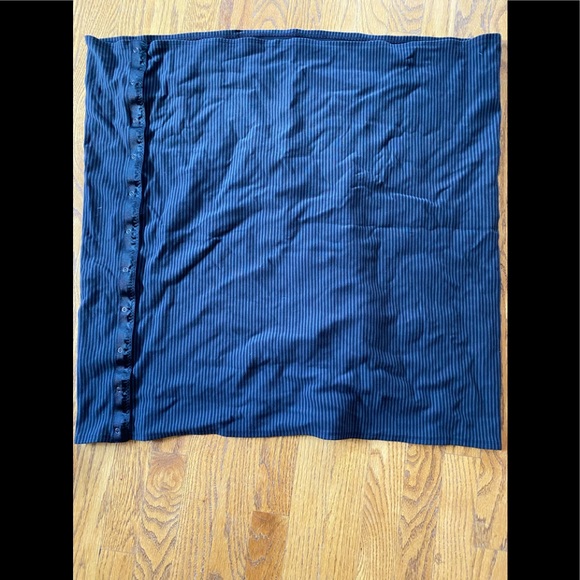 Lululemon square scarf 27” with snaps black and purple - Picture 1 of 8